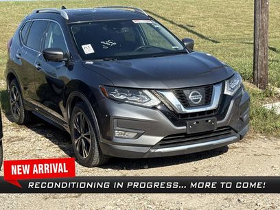 Used 2017 Nissan Rogue SL w/ SL Premium Package