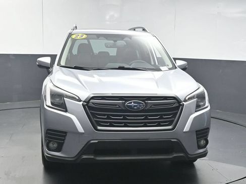 Used 2023 Subaru Forester Limited AWD/4WD image 3