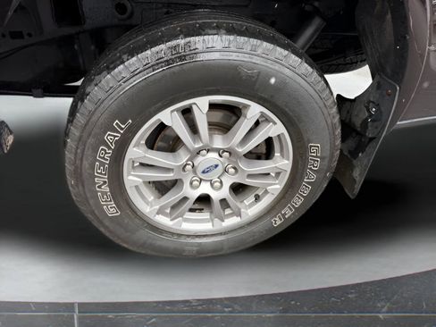 Used 2020 Ford F150 Lariat image 14