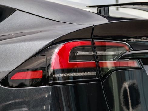 Used 2024 Tesla Model X AWD/4WD image 7