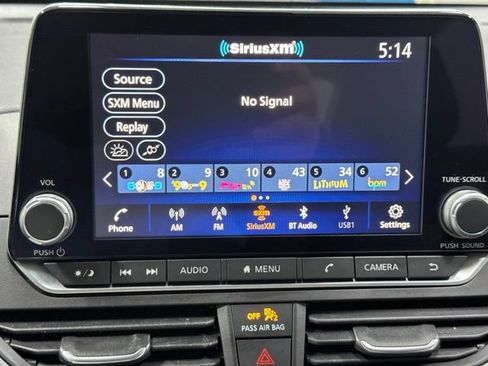 Used 2023 Nissan Altima 2.5 SR FWD image 17