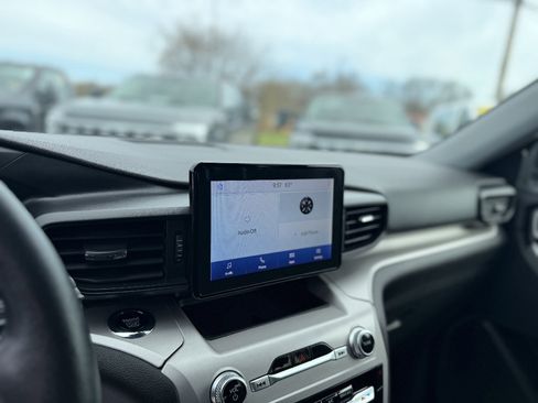 Certified 2023 Ford Explorer XLT image 17