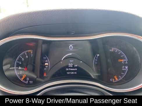 Used 2017 Jeep Grand Cherokee Laredo w/ Quick Order Package 23E image 24