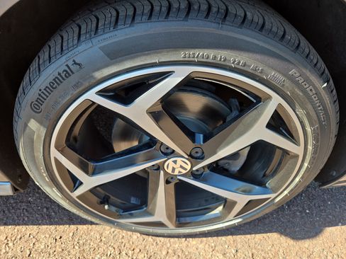 Used 2020 Volkswagen Passat 2.0T R-Line image 9