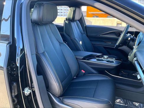 New 2026 Cadillac Lyriq Sport RWD image 35