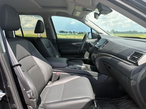 Certified 2025 Honda Ridgeline RTL image 14