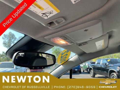 Used 2022 Chevrolet Trax LT AWD/4WD image 22