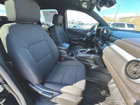 Used 2023 Chevrolet Colorado LT w/ LT Convenience Package II image 27