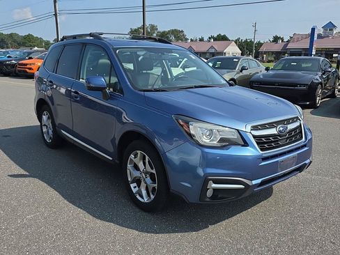 Used 2017 Subaru Forester 2.5i Touring AWD/4WD image 3