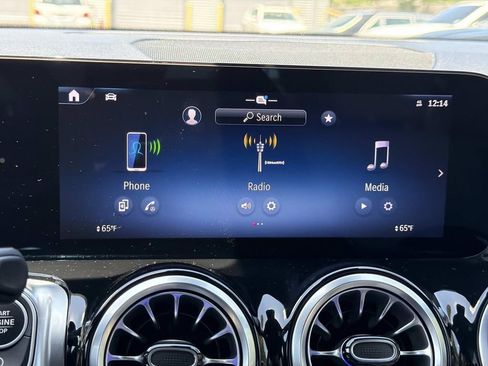 Used 2025 Mercedes-Benz GLB 250 image 24