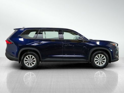 Used 2024 Toyota Grand Highlander XLE AWD/4WD image 6