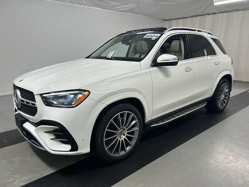 Used 2024 Mercedes-Benz GLE 450e 4MATIC image 5
