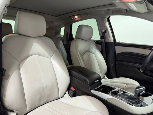 Used 2015 Cadillac SRX Luxury w/ Driver Awareness Package image 29