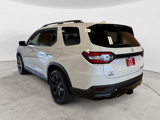 New 2026 Honda Pilot Black Edition image 3