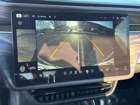 Used 2022 Rivian R1T Launch Edition image 30