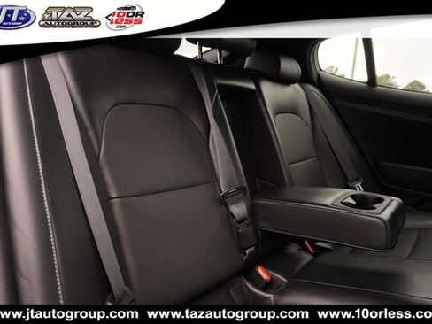 Used 2020 Kia Stinger GT1 RWD image 14