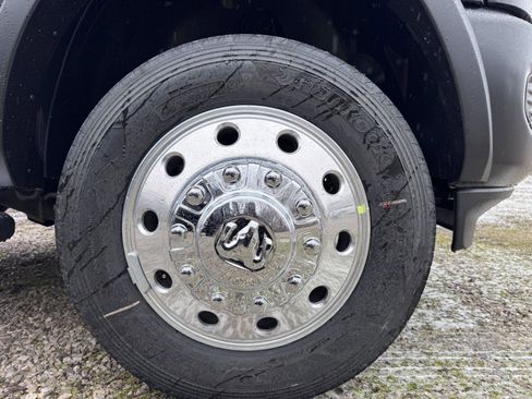 New 2024 RAM 4500 Tradesman image 31