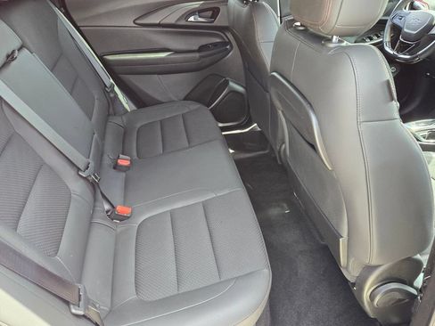 Used 2021 Chevrolet TrailBlazer RS w/ Sun and Liftgate Package FWD image 16