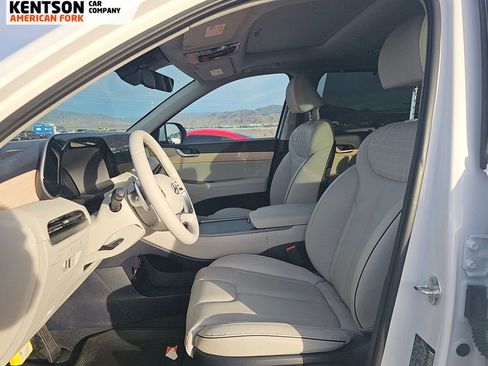 Used 2025 Hyundai Palisade Limited image 12