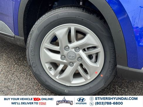 New 2026 Hyundai Venue SE image 4