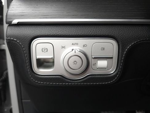 Used 2024 Mercedes-Benz GLE 580 4MATIC image 10