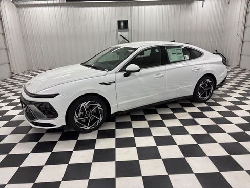 Used 2026 Hyundai Sonata SEL AWD/4WD image 1