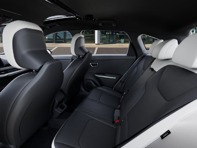 New 2026 Kia K4 GT-Line Turbo w/ GT-Line Premium Package FWD image 18