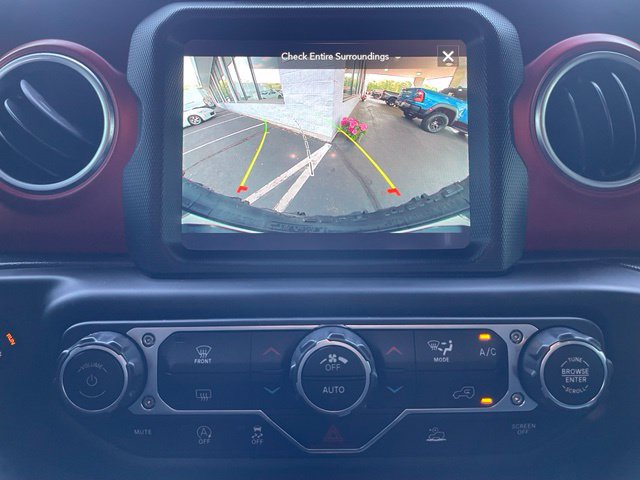 Used 2023 Jeep Wrangler Unlimited Rubicon AWD/4WD image 11