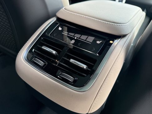 New 2026 Volvo XC90 B6 Plus w/ Protection Package Premier image 15