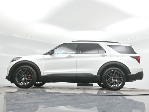 New 2025 Ford Explorer ST w/ Sun And Sound Package image 7