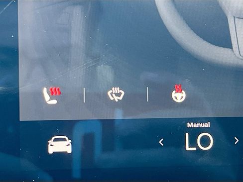 Used 2024 Tesla Model Y Long Range AWD/4WD image 20