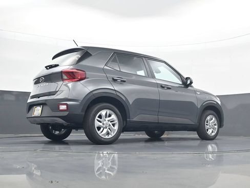 New 2026 Hyundai Venue SE FWD image 25
