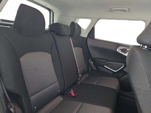 Used 2025 Kia Soul LX w/ LX Technology Package image 30