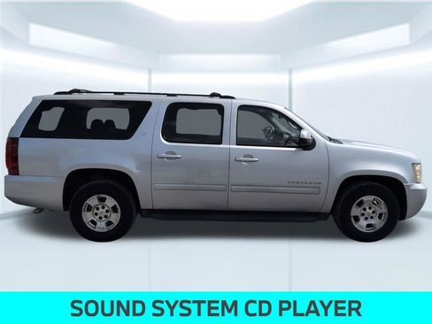 Used 2010 Chevrolet Suburban LT image 7