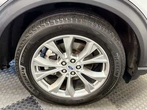 Used 2023 Ford Explorer Limited w/ Limited Technology Package image 14