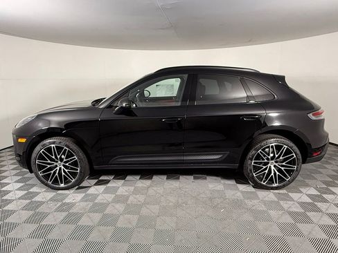 Certified 2025 Porsche Macan S image 2