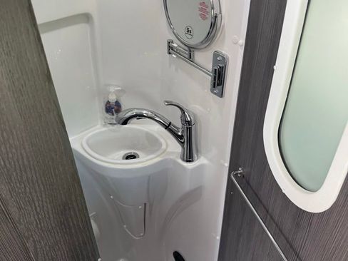 Used 2022 Mercedes-Benz Sprinter 3500 image 66