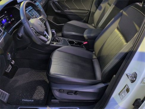 Used 2024 Volkswagen Tiguan SE R-Line image 24