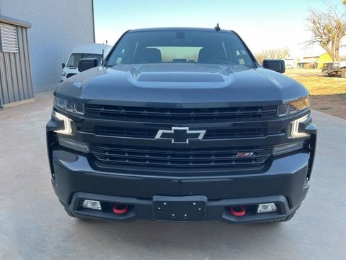 Used 2021 Chevrolet Silverado 1500 LT Trail Boss image 2