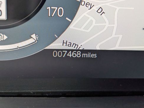 Certified 2025 Land Rover Range Rover Velar S AWD/4WD image 22