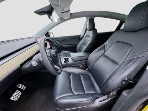 Used 2022 Tesla Model Y Performance AWD/4WD image 13
