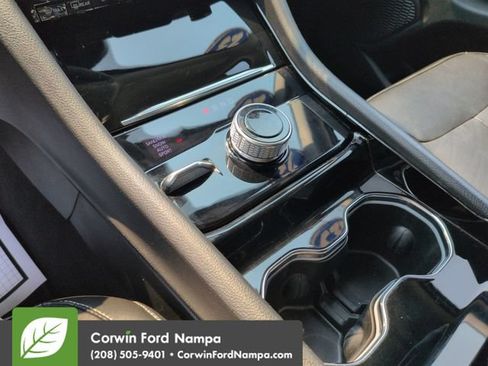 Used 2023 Jeep Grand Cherokee Limited AWD/4WD image 17