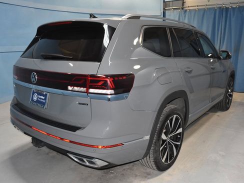 Certified 2025 Volkswagen Atlas SEL Premium R-Line image 22