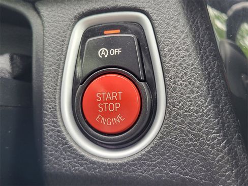 Used 2020 BMW M4 Convertible image 29