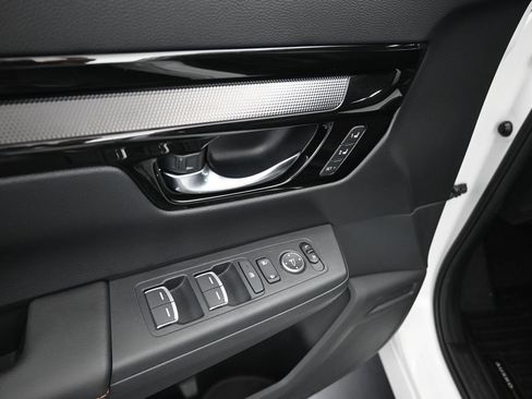 Used 2025 Honda CR-V Sport Touring image 14