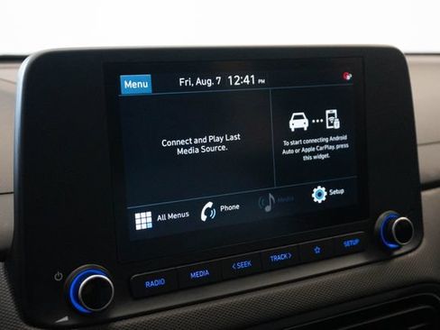 Used 2023 Hyundai Kona SEL w/ Cargo Package FWD image 5
