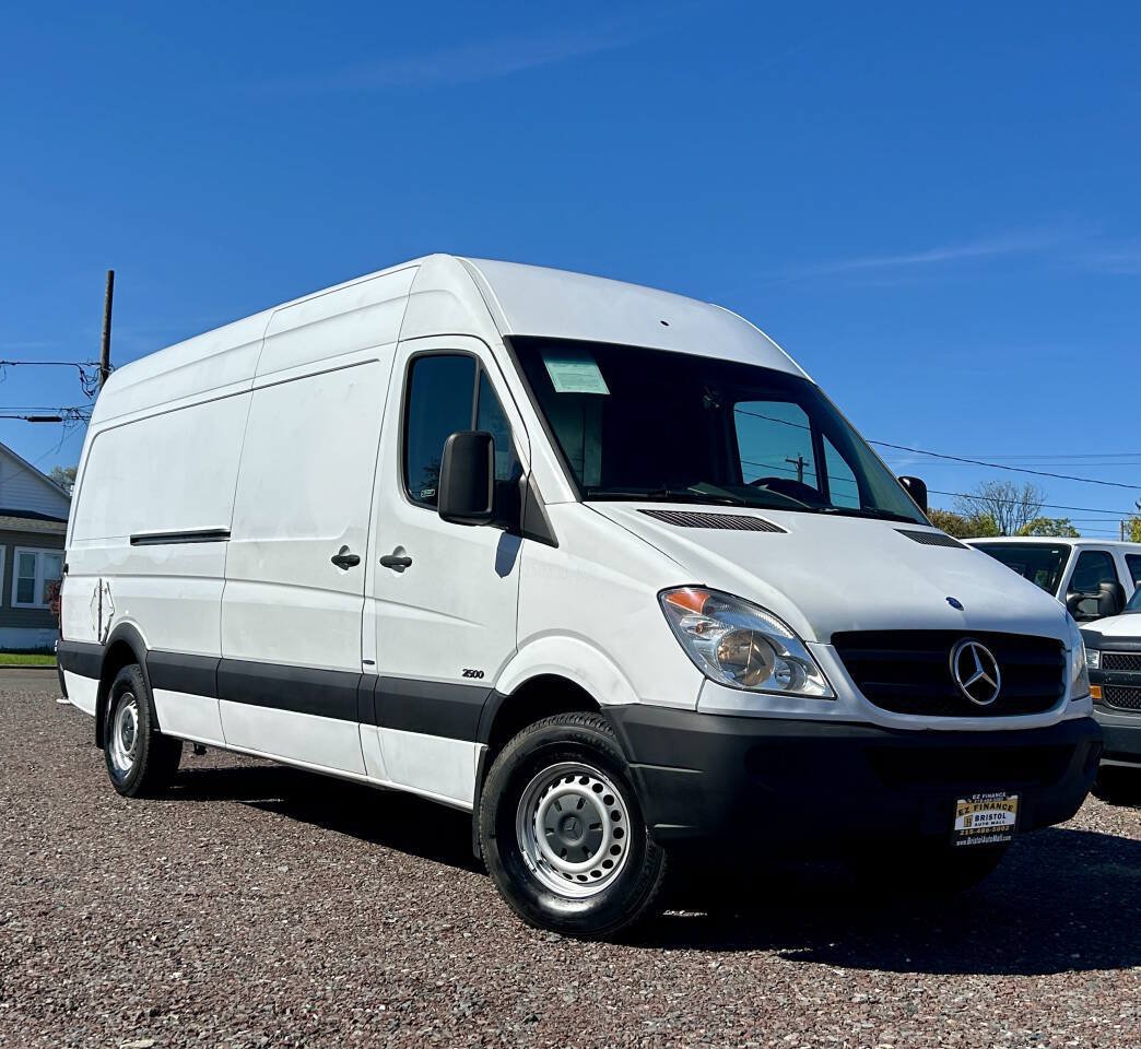 Used 2012 Mercedes-Benz Sprinter 2500 image 2