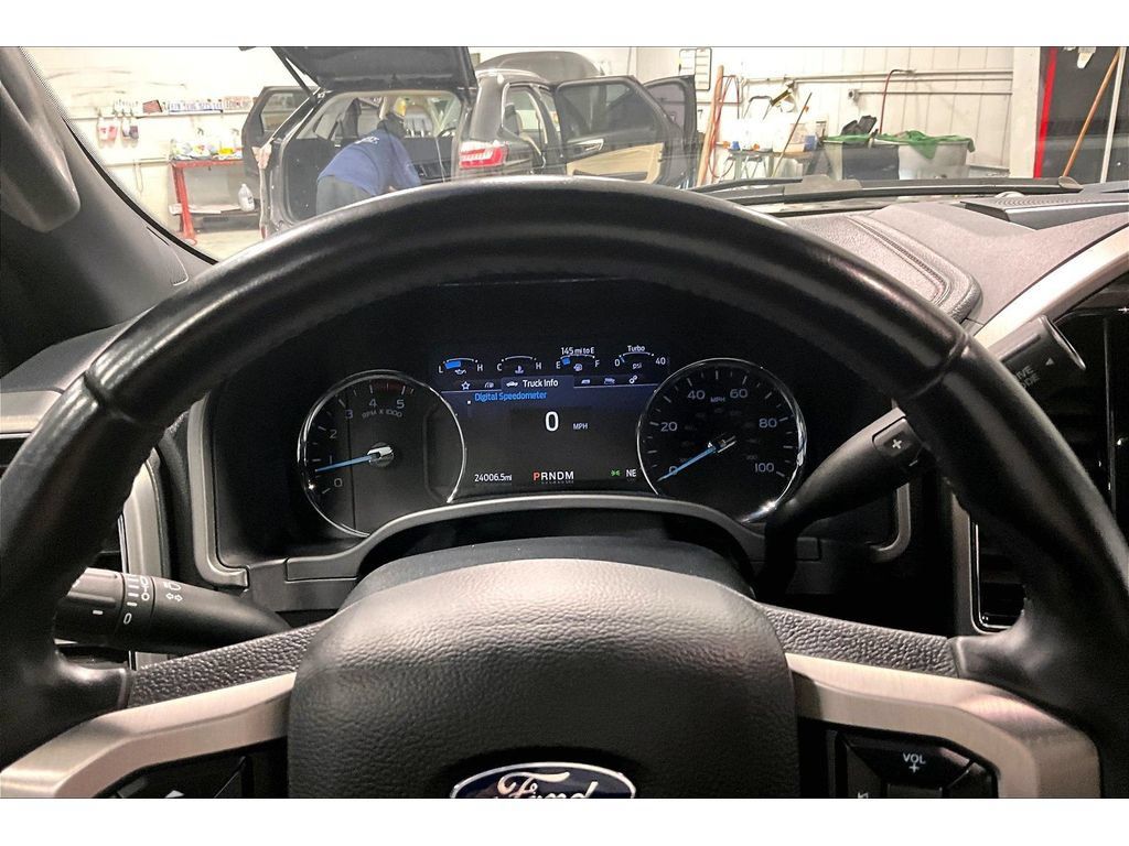 Used 2022 Ford F450 Platinum w/ FX4 Off-Road Package AWD/4WD image 22