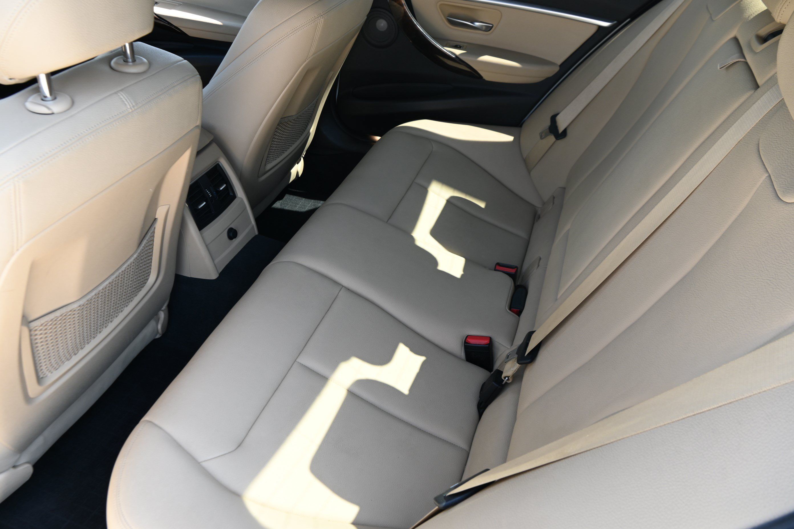 Used 2017 BMW 330i Sedan RWD image 11