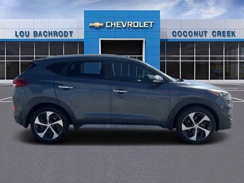 Used 2018 Hyundai Tucson Limited image 11